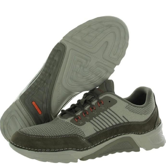 Sneaker - Picture 1 of 5